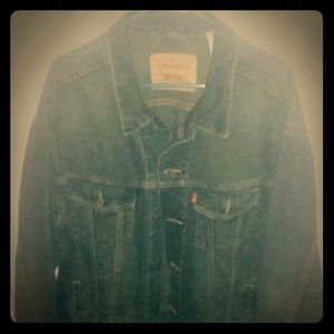 Men's Levis denim standard trucker jacket